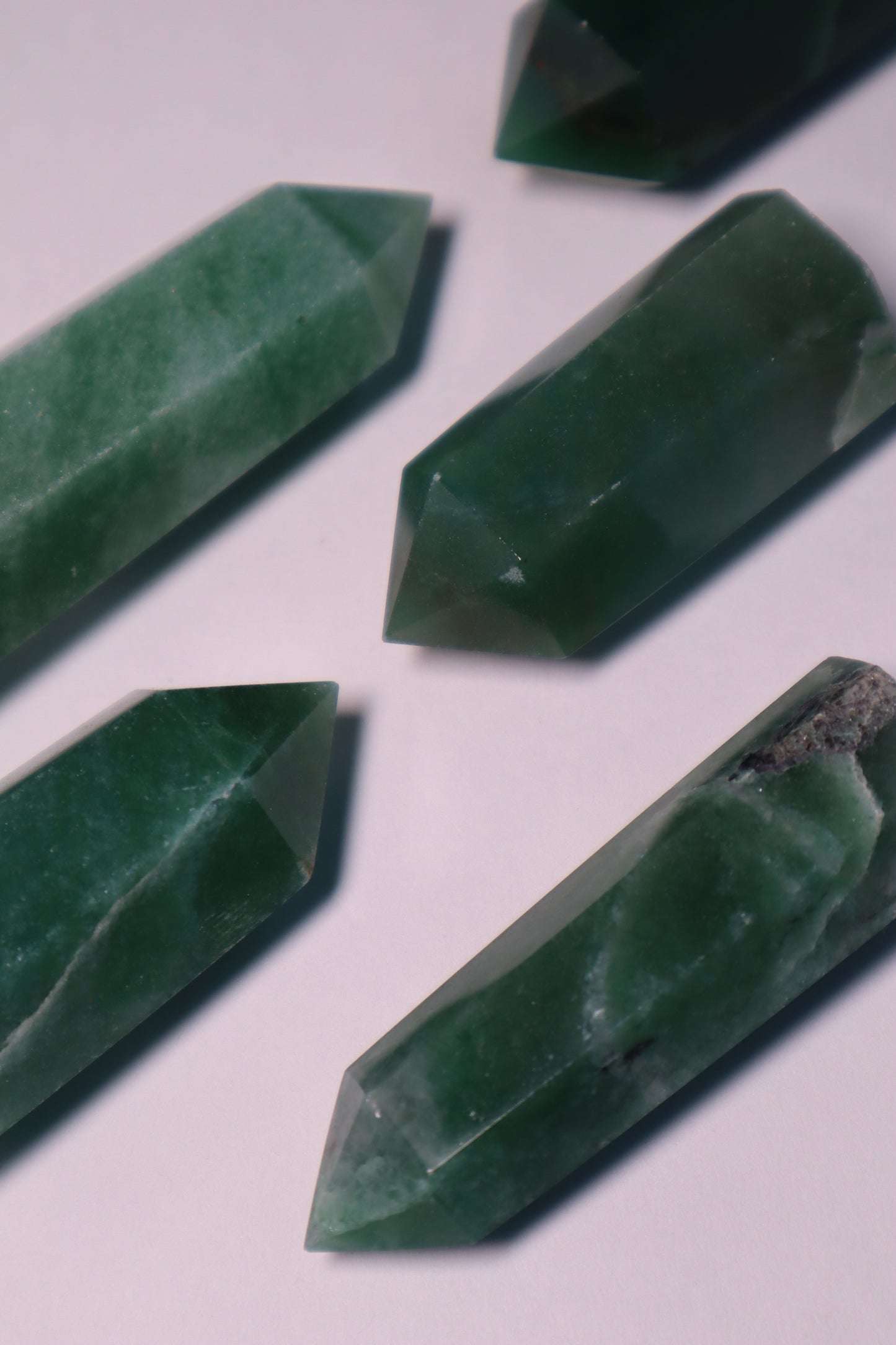 Green Aventurine: A radiant and soothing crystal, is celebrated for its vibrant green color and its ability to attract luck, abundance, and positivity.
