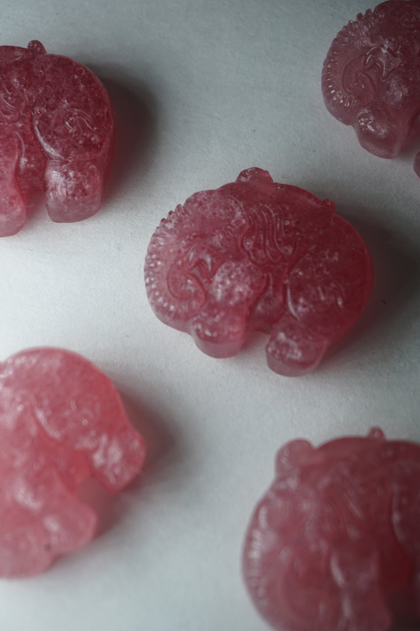 Strawberry Quartz: Embodying a high love frequency and a strong energy to generate a flow of happiness and joy. It is beneficial to ease your emotions and provide comfort during life changes.