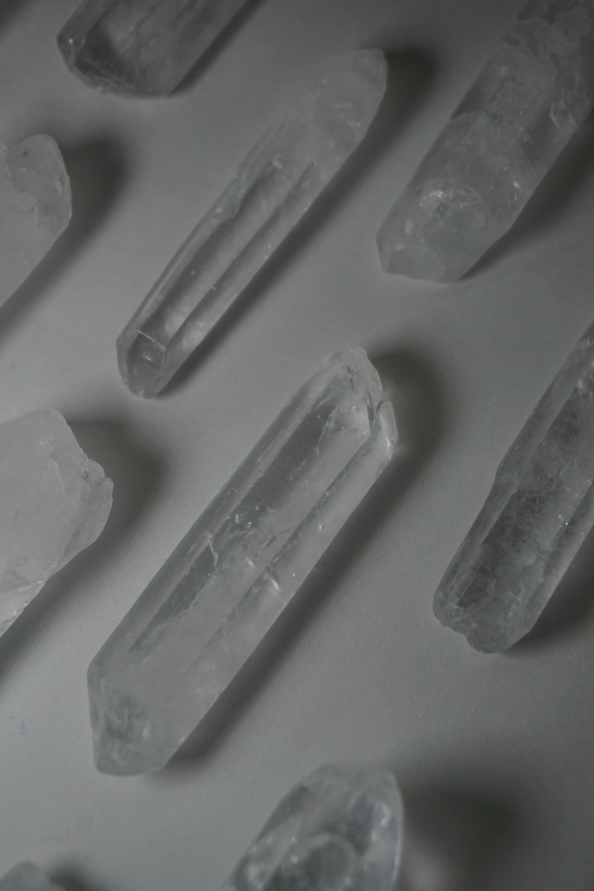 Clear Quartz: A universally revered and versatile crystal, is celebrated for its pure and transparent appearance. As a powerful amplifier of energy, Clear Quartz is believed to enhance intention-setting, manifestation, and the properties of other crystals.
