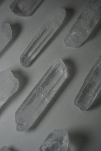 Clear Quartz: A universally revered and versatile crystal, is celebrated for its pure and transparent appearance. As a powerful amplifier of energy, Clear Quartz is believed to enhance intention-setting, manifestation, and the properties of other crystals.