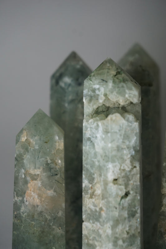 Prehnite: A serene and soothing crystal, is celebrated for its gentle green color and its ability to enhance spiritual growth and connection. With its connection to the Heart chakra, Prehnite promotes emotional healing, inner peace, and a deeper sense of compassion.